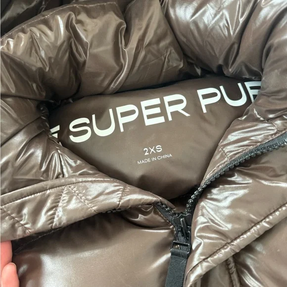 Aritzia The Super Puff™ Shorty - Hi-Gloss in Rich Mocha Brown XXS - Picture 9 of 9